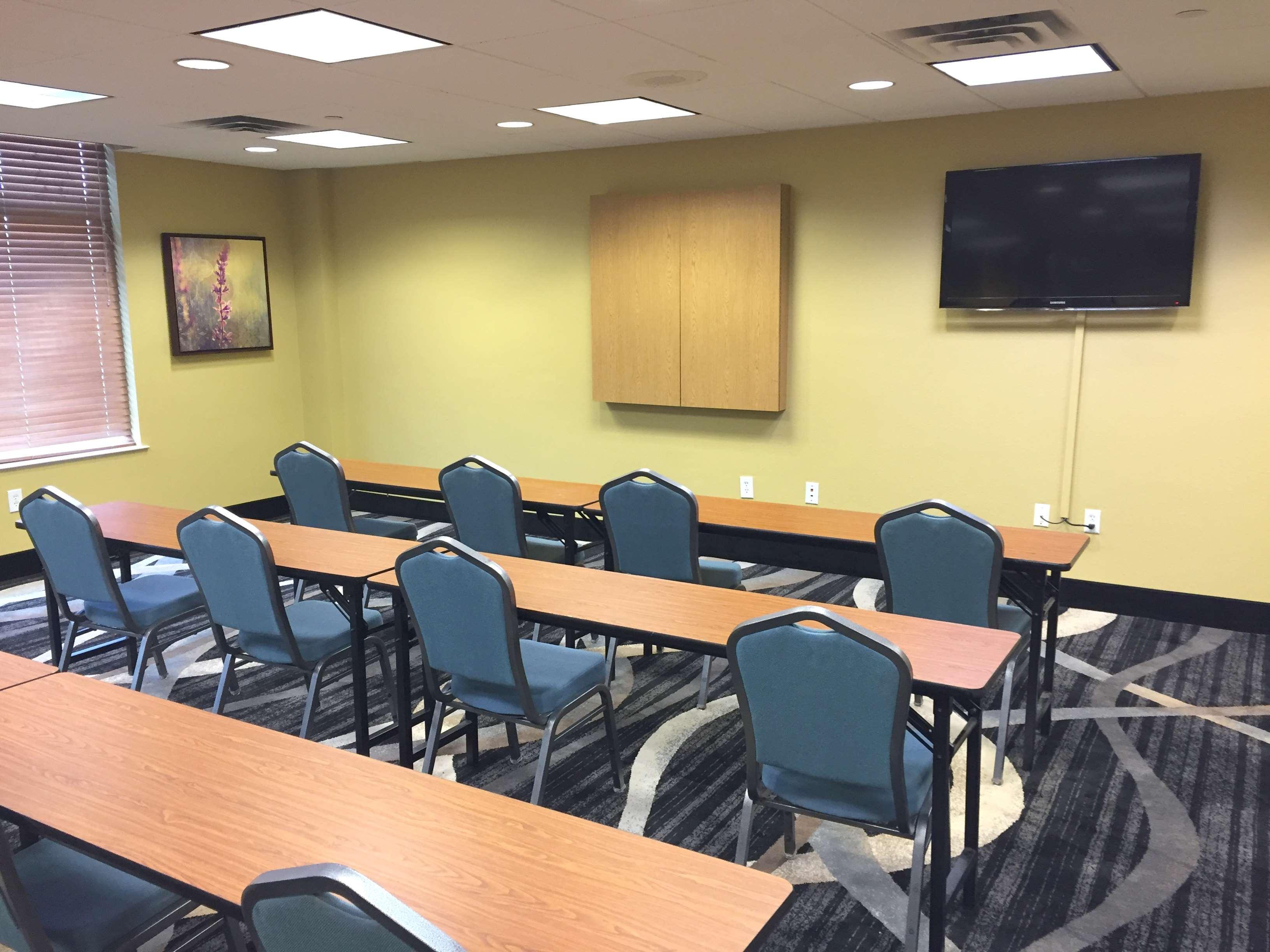 Best Western Plus Birmingham Inn & Suites Exterior photo