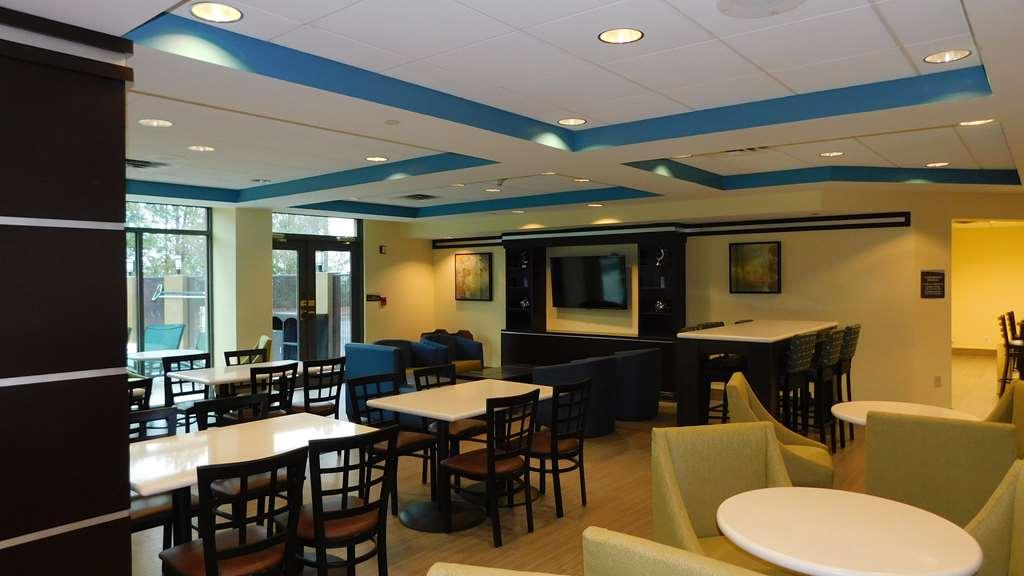 Best Western Plus Birmingham Inn & Suites Restaurant photo