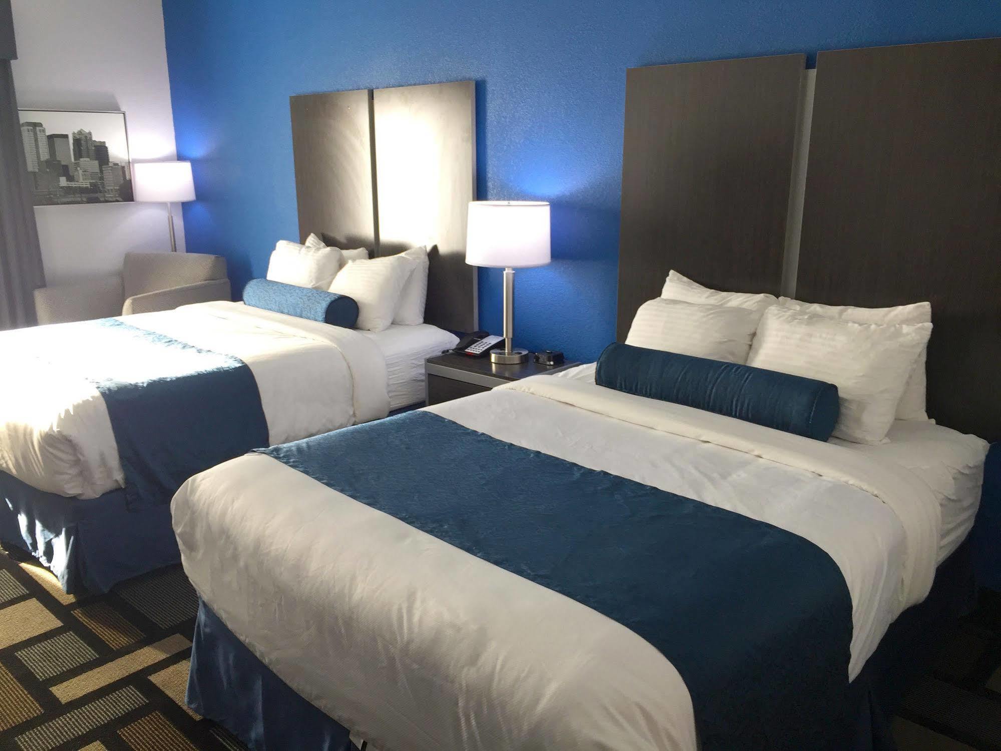 Best Western Plus Birmingham Inn & Suites Exterior photo